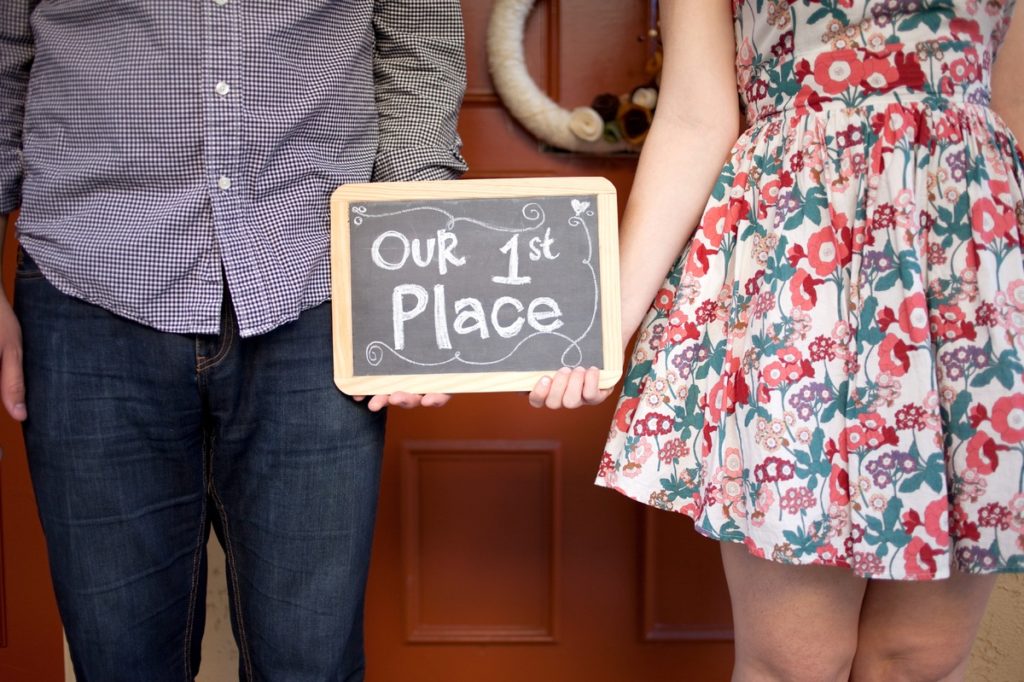 genius ways to make money with new home photo shoots.