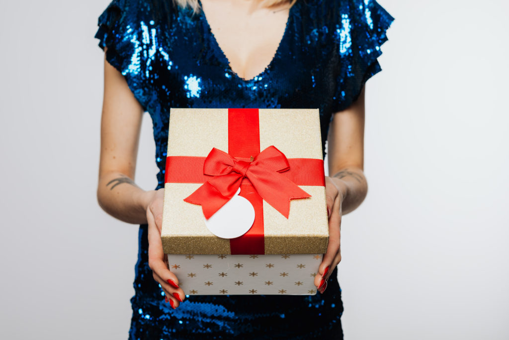 Brilliant holiday gifts for real estate clients. Check out the complete list!
